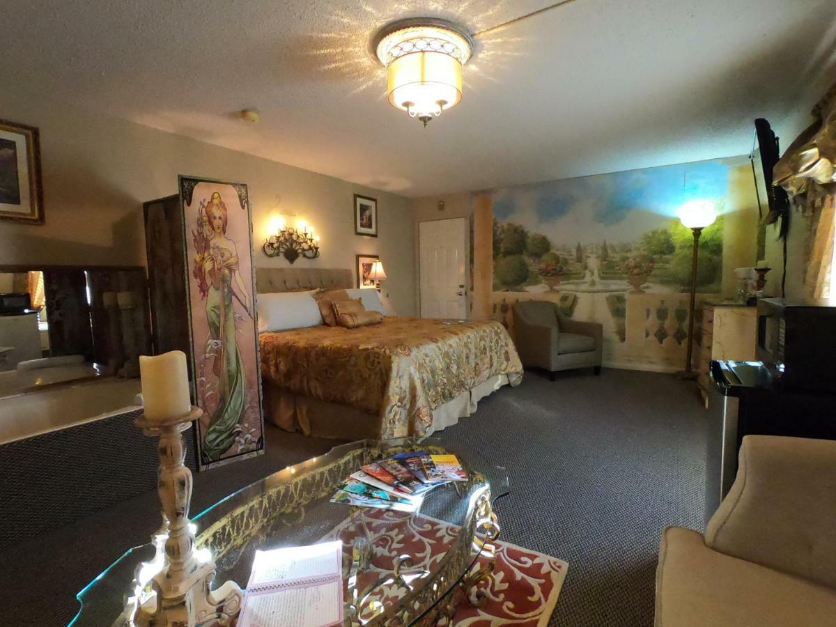 Tradewinds Lodging Юрика Спрингс Экстерьер фото