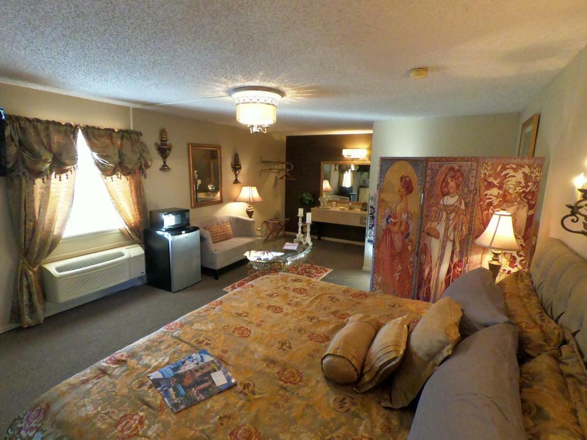 Tradewinds Lodging Юрика Спрингс Экстерьер фото