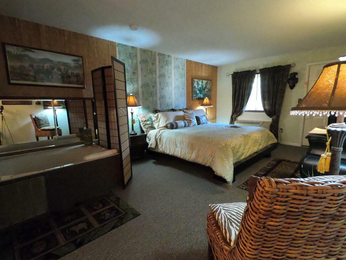 Tradewinds Lodging Юрика Спрингс Экстерьер фото